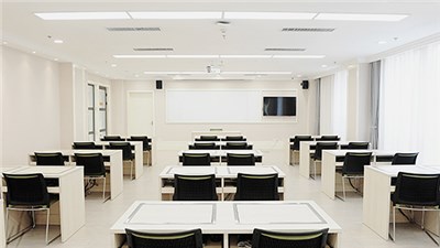 婴商国际集团董事长、欧能达、思麦尔和卡迪夫三大奶粉品牌创始人甘涛先生已顺利完成清华大学经管学院EMBA入学报到手续